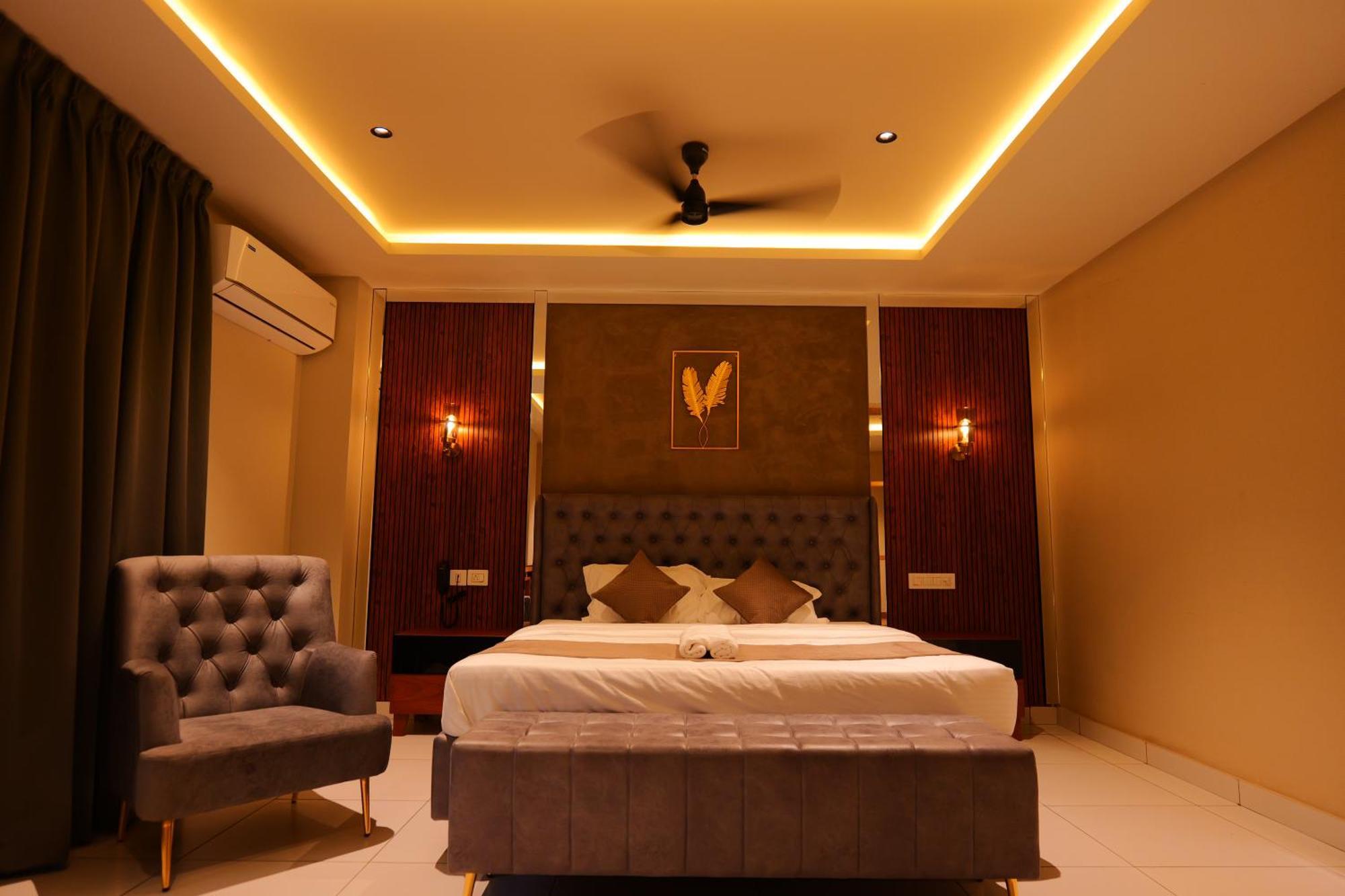 Hotel Classico International Kannangad Exterior foto